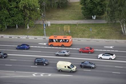 Почти на&nbsp;75 тысяч увеличилось число пассажиров общественного транспорта после появления выделенной полосы на&nbsp;проспекте Гагарина - vgoroden.ru