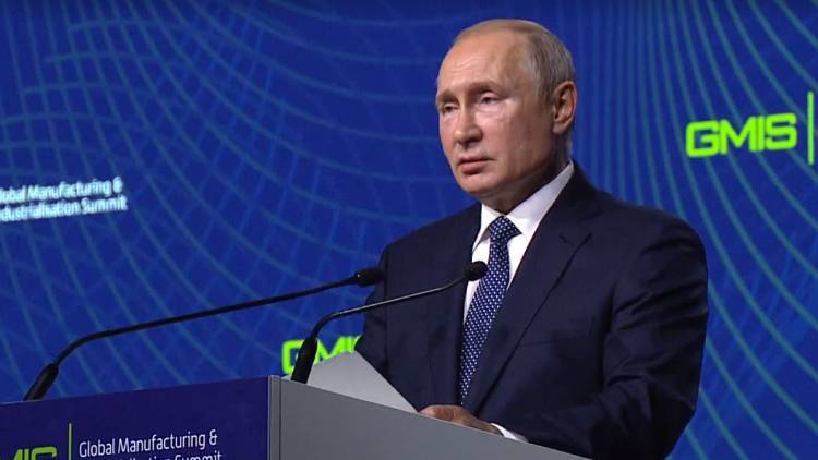 Владимир Путин - Хиллари Клинтон - Оливер Стоун - Путин не считает поддержку Клинтон от Украины вмешательством в американские выборы - polit.info - Россия - США - Украина