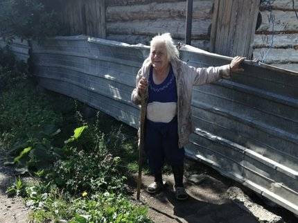 Историей бабушки из Уфы, которая с голоду  ела одуванчики и жаловалась на внучку, заинтересовались социальные службы - ufatime.ru - Уфа - район Калининский
