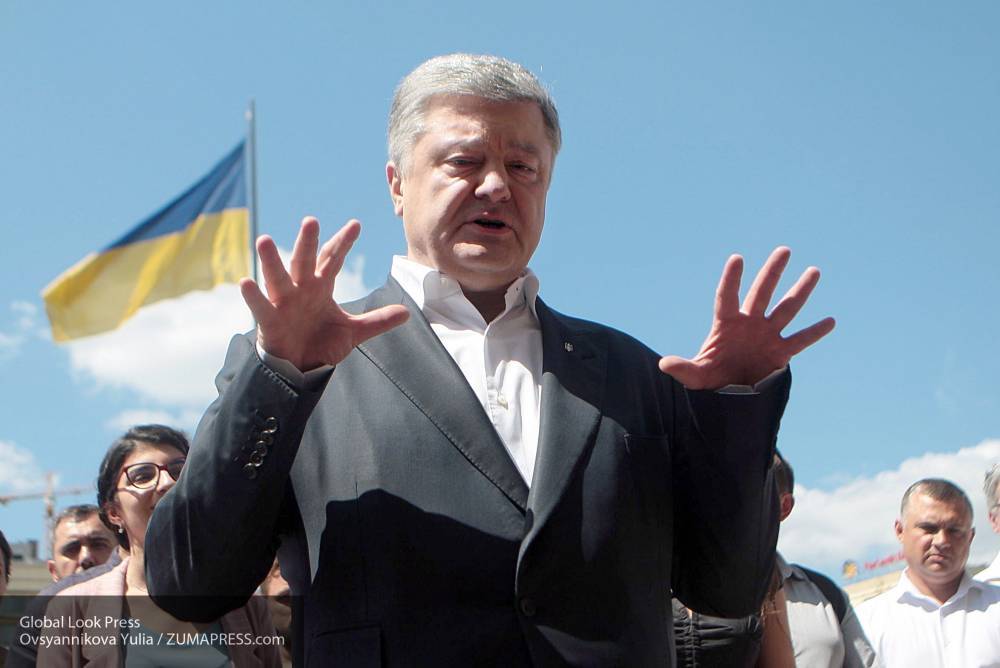 Владимир Зеленский - Петр Порошенко - Ирина Геращенко - Порошенко возмутился отменой военного парада в День независимости по решению Зеленского - politexpert.net - Украина