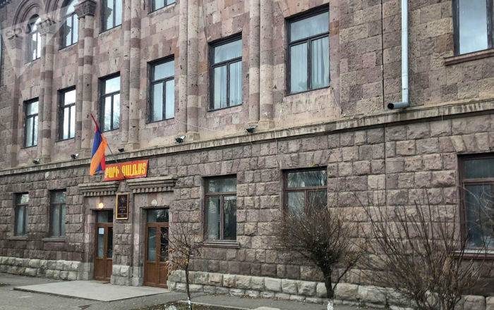 Суд отменил решение главы Ширакской области - директор школы вернется на работу - ru.armeniasputnik.am - Ширакской обл.