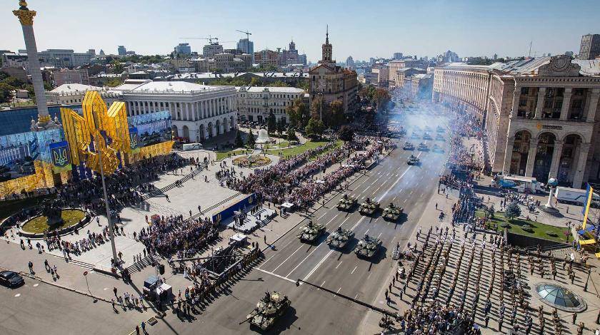 Петр Порошенко - Владимир Александрович - Дорого: Украина лишилась парада независимости - utro.ru - Украина