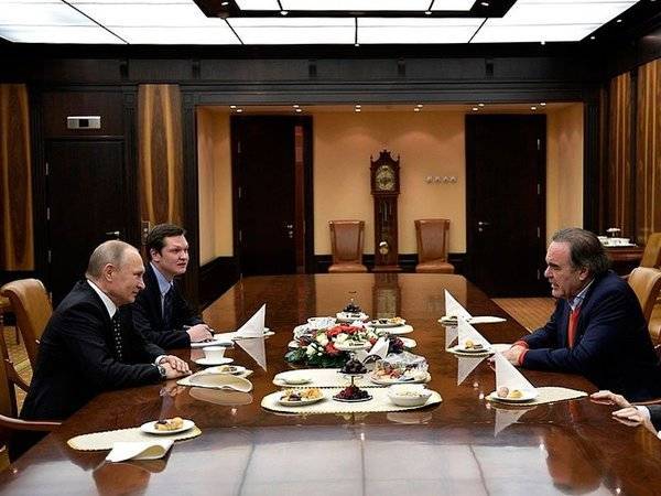 Владимир Путин - Барак Обама - Оливер Стоун - Путин заявил о неисполнении Обамой договоренностей по Украине - polit.ru - Москва - США - Украина - Киев