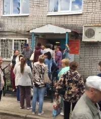 Дикие очереди в ЕРКЦ, народ в гневе - ТИА - tvernews.ru - Тверь
