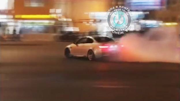 Полиция заинтересовалась видео ночного дрифта на BMW в центре Воронежа – Новости Воронежа и Воронежской области – Вести Воронеж - vestivrn.ru - Воронеж