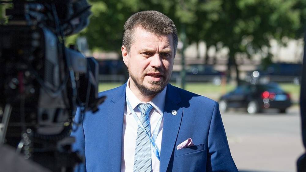 Урмас Рейнсалу - Глава МИД Эстонии возмущен планами Москвы дать салют в честь освобождения Таллина - riafan.ru - Москва - Россия - Германия - Эстония - Вильнюс - Таллин