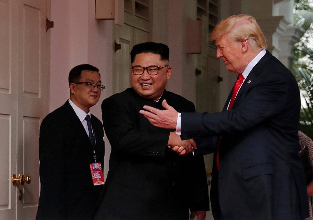 Дональд Трамп - Ким Ченын - Встреча Ким Чен Ына и Трампа в Пханмунджоме дала старт истории примирения. РЕН ТВ - ren.tv - США - КНДР - Вьетнам