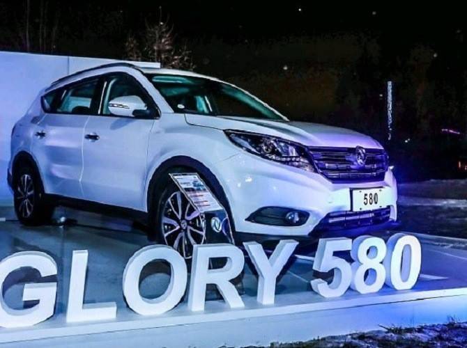 Новый кроссовер DFM 580 доберется до России в конце лета - autostat.ru - Москва - Россия
