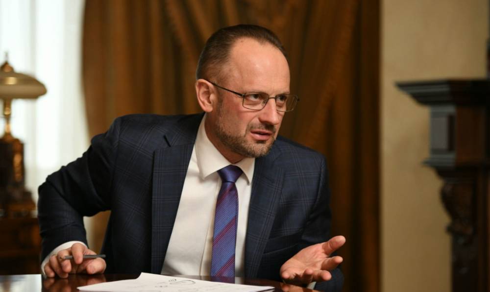 Зеленский вернул Безсмертного в состав ТКГ - ru.slovoidilo.ua - Украина - обл. Донецкая - Луганская обл.