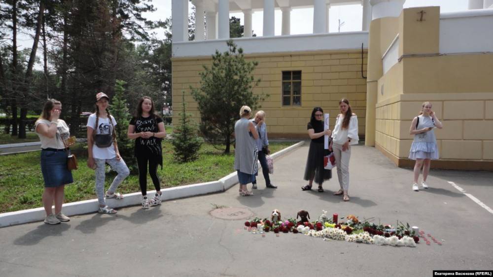 В Хабаровске прошла акция против фестиваля собачьего мяса в Китае - svoboda.org - Китай - Хабаровск