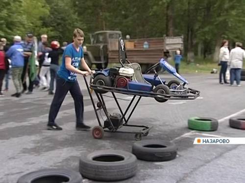 Денис Матвеев - Картингисты изготовили подъемник для гоночных машин - lentanovosti.ru - Зеленогорск
