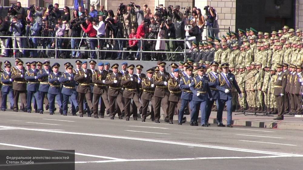 Владимир Зеленский - Петр Порошенко - Украинским военным выплатят премии вместо парада на День независимости страны - politexpert.net - Украина