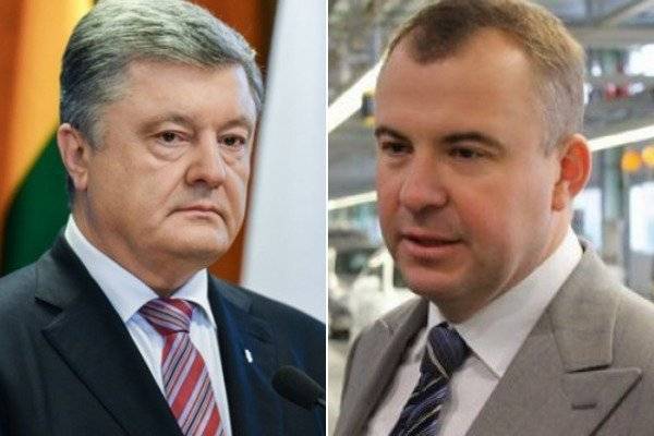 Петр Порошенко - Игорь Кононенко - Украинцы массово выводят деньги из банка Порошенко и Свинарчука - politnavigator.net - Украина - Днепропетровск