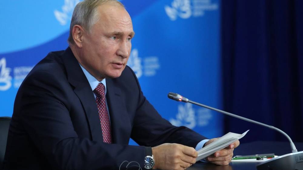 Владимир Путин - Петр Порошенко - Оливер Стоун - Путин – дьявол для Запада: После интервью Стоуна Экс-депутат Европарламента переоценил лидера России - tsargrad.tv - Россия - США - Украина