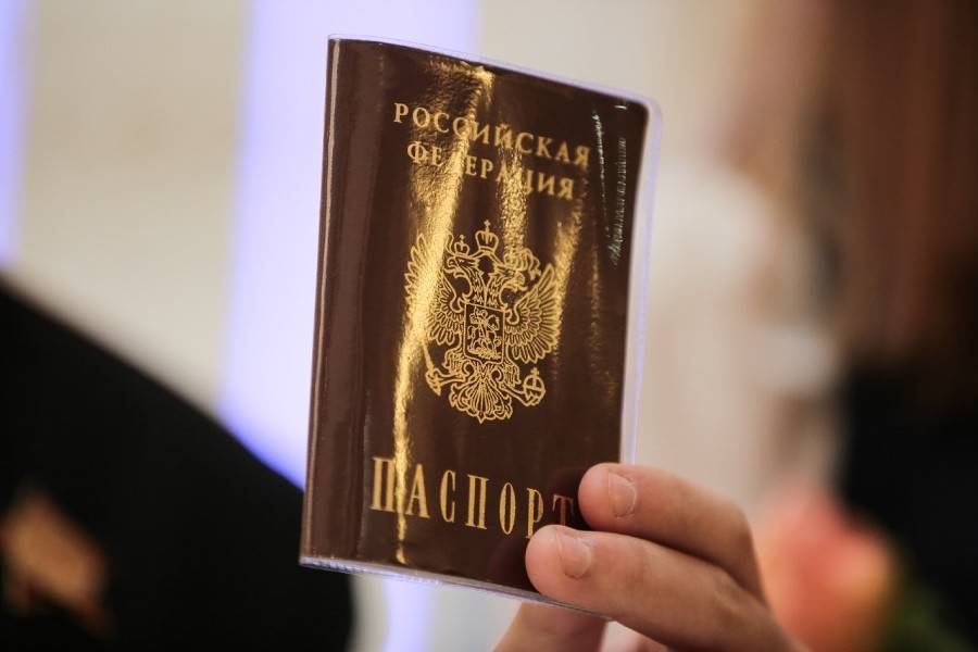 Максим Акимов - Электронные паспорта могут появиться в РФ с 2022 года - m24.ru - Москва - Россия