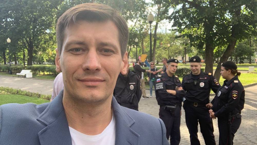 Дмитрий Гудков - Избирком выявил фальсификацию подписей за кандидата Гудкова - politexpert.net - Москва - район Щукино