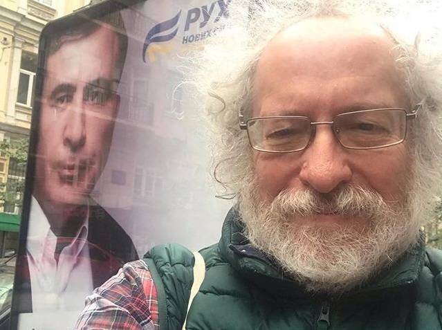 Алексей Венедиктов - Маргарита Симоньян - Главред «Эха Москвы» сфотографировался в Киеве на фоне портрета Саакашвили | Новороссия - novorosinform.org - Москва - Россия - Киев - Крым - Санкт-Петербург