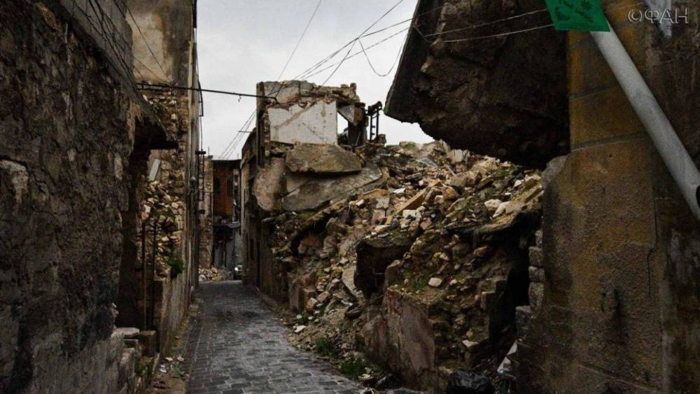 Трое сирийцев погибли при обстреле боевиками населенного пункта провинции Латакия - riafan.ru - Сирия - Дамаск - г. Алеппо