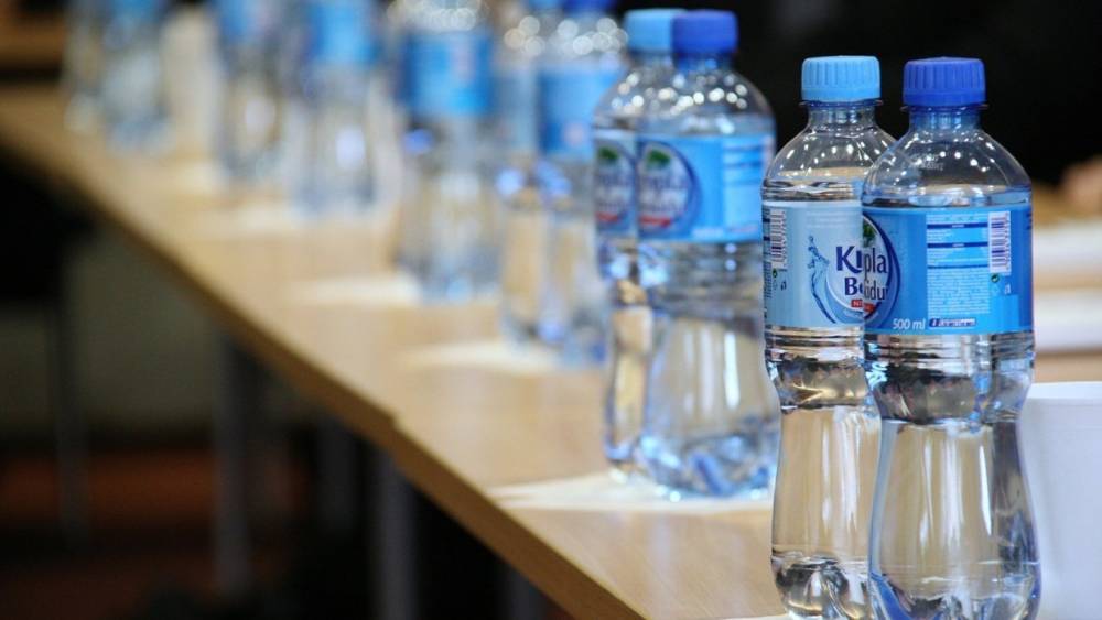Росконтроль назвал самую полезную и дешевую негазированную воду - riafan.ru - Москва - респ. Чувашия
