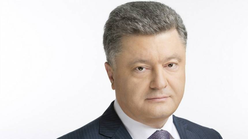 Петр Порошенко - Видео: Порошенко опять освистали на митинге - 5-tv.ru - Украина