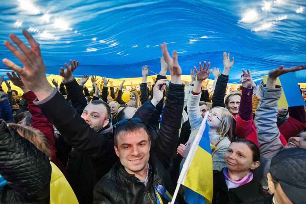 Тарас Козак - Украинцы приедут в Россию для участия в телемосте с Киевом - tvc.ru - Москва - Россия - Украина