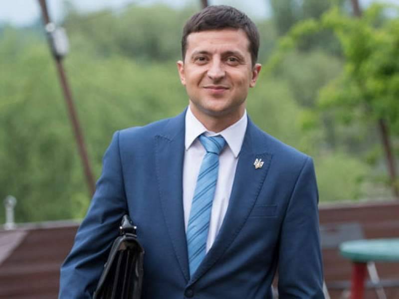 Владимир Зеленский - Никита Потураев - "Это зоопарк": предложение советника Зеленского переименовать Россию разозлило Сеть - dayonline.ru - Россия - Украина