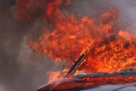 Два Mercedes’a с&nbsp;разницей в&nbsp;12&nbsp;минут сгорели в&nbsp;Нижнем Новгороде и&nbsp;Дзержинске - vgoroden.ru - Россия - Дзержинск - Нижний Новгород - Нижний Новгород