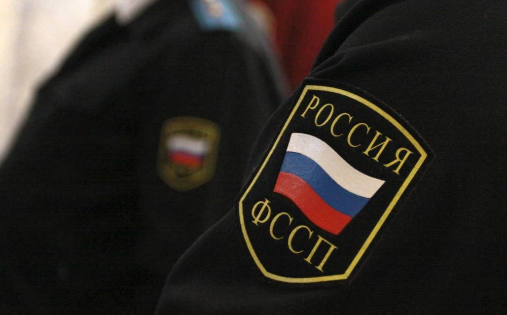 Судебные приставы поймали злостного алиментщика на его свадьбе. РЕН ТВ - ren.tv - Забайкальский край - Чита