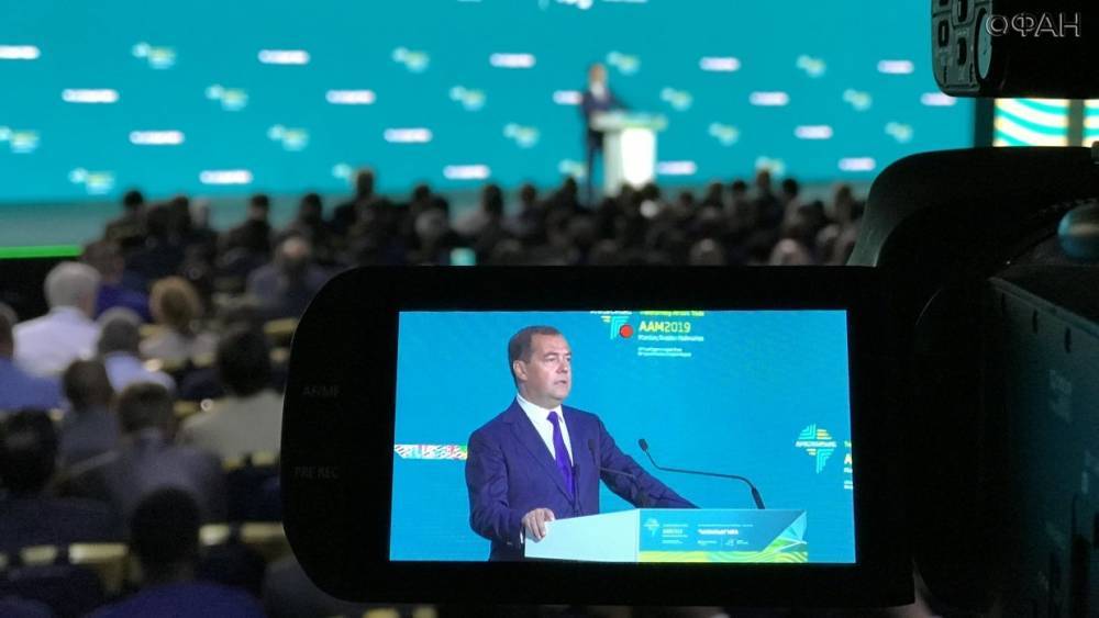 Дмитрий Медведев - Виктор Медведчук - Игорь Юшков - Эксперт оценил предложенные Медведевым варианты решения газового спора с Украиной - riafan.ru - Москва - Россия - Украина