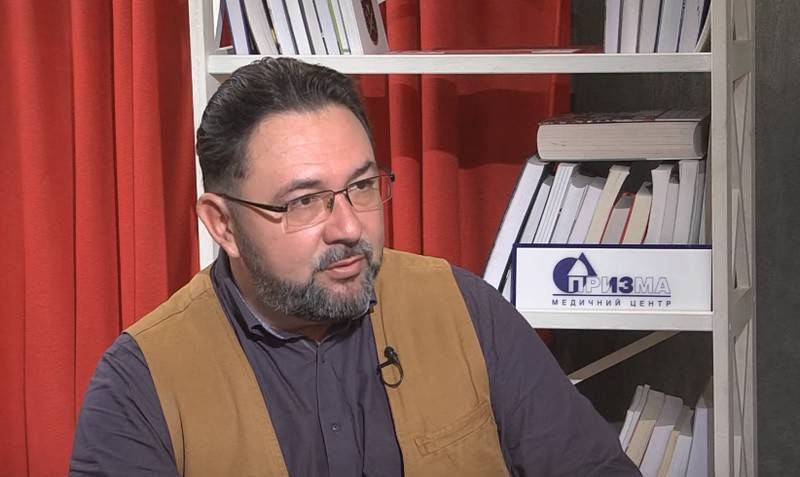 Владимир Зеленский - Никита Потураев - Советник Зеленского предложил переименовать Россию и русский язык - topwar.ru - Россия - Китай - Украина