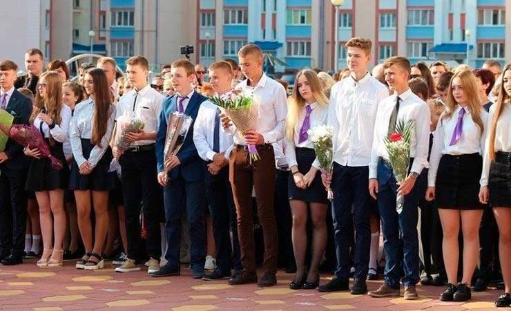 «Белорусский язык сдает половина выпускников». Как Лельчицкая русскоязычная гимназия обошла на ЦТ столичные школы - gomel.today - Минск - Светлогорск - Гомель