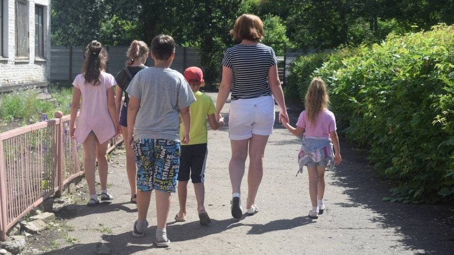 Осиротевших после смертельного ДТП детей бросили на произвол судьбы - readovka.news - Воронеж - район Хохольский - Воронеж