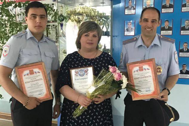 В Уфе полицейские наградили женщину, которая помогла задержать педофила // ОБЩЕСТВО | новости башинформ.рф - bashinform.ru - Россия - Уфа - район Иглинский - Благовещенск