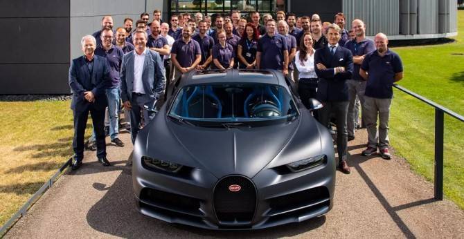 Bugatti в честь своего 110-летия выпустила 200-ый уникальный гиперкар Chiron - autostat.ru - Франция