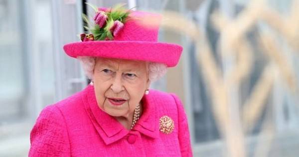 Елизавета II - принц Гарри - Меган Маркл - В&nbsp;спальню Елизаветы II&nbsp;пробрался неизвестный мужчина | PolitNews - politnews.net - Англия