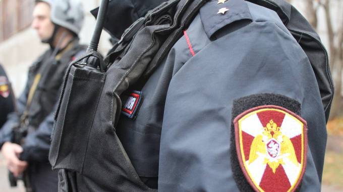В Петроградском районе Петербурга задержали буйных жильцов коммунальной квартиры - piter.tv - Ленинградская обл. - Санкт-Петербург