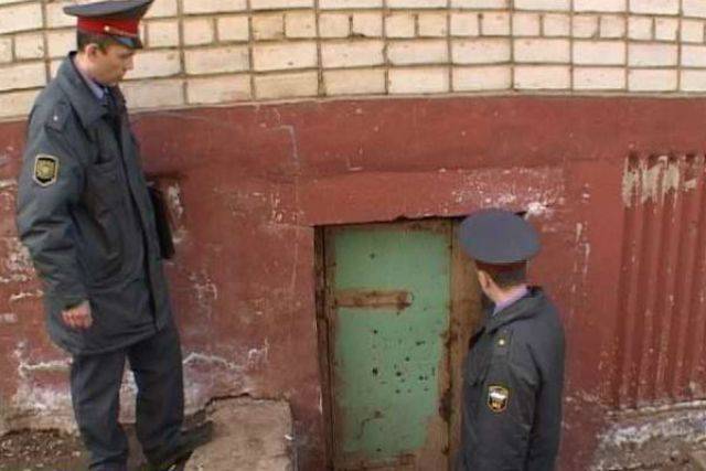 В Петербурге убежавшего из дома подростка нашли спящим в подвале - aif.ru - Санкт-Петербург - Приморье край