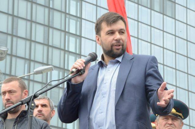 Владимир Зеленский - Денис Пушилин - Руслан Хомчак - Пушилин: порядка 3 тысяч человек в ДНР получили российские паспорта - aif.ru - Россия - Украина - ДНР - Донбасс