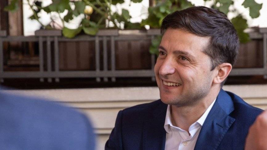 Владимир Зеленский - Святослав Вакарчук - Анатолий Гриценко - Уровень доверия Зеленскому снизился до 65% - riafan.ru - Украина - Киев