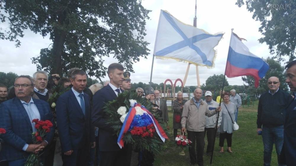 В Риге почтили память первых русских десантников, изумивших героизмом Карла XII - riafan.ru - Россия - Швеция - Литва - Рига - Латвия
