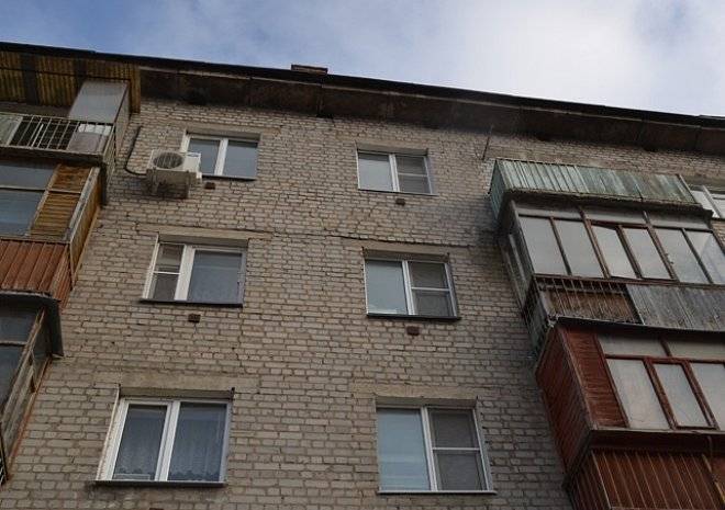 На Забайкальской мужчина спустился с пятого этажа по простыням - ya62.ru - Рязань