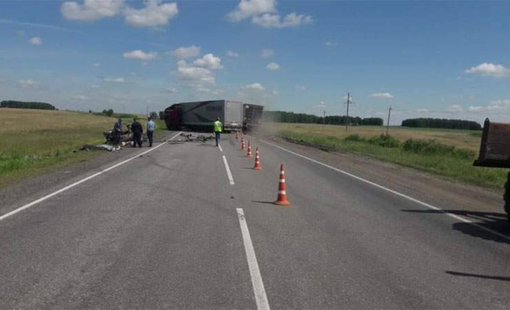 В России «жигули» врезались в белорусскую фуру: погибли 4 человека, в том числе 7-летний ребенок - gomel.today - Россия - Челябинск - Курганская обл. - Омск