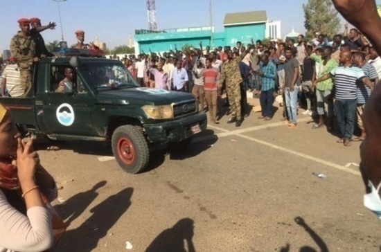 Омар Аль-Башира - В Судане произошла попытка госпереворота - pnp.ru - Судан