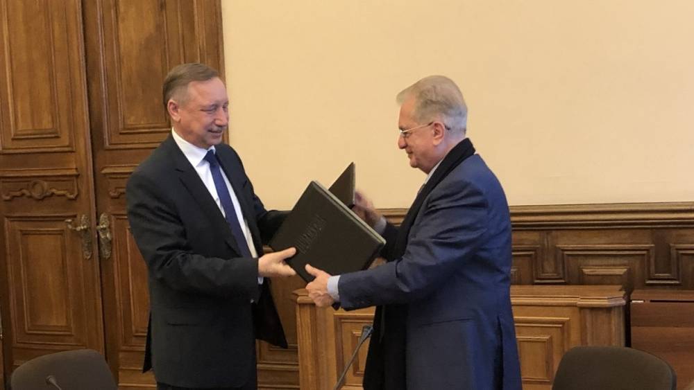 Александр Беглов - Валентина Матвиенко - Борис Пиотровский - Беглов и директор Эрмитажа подписали меморандум о стратегии развития музеев - riafan.ru - Россия - Санкт-Петербург