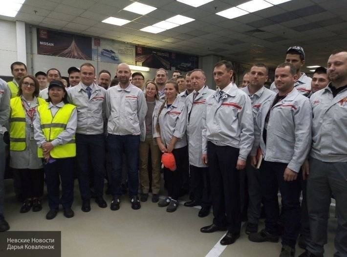 Александр Беглов - Беглов - Беглов посетил завод Nissan и пообщался с его сотрудниками - newinform.com - Санкт-Петербург - Санкт-Петербург
