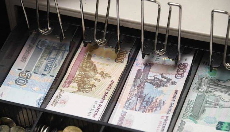 Марат Хайруллин - Мужа похитившей 20 млн рублей кассирши задержали - newtvnews.ru - Москва - Россия - Башкирия - Уфа - Казань