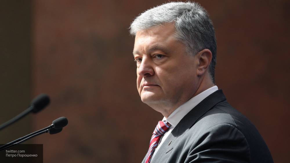 Петр Порошенко - Порошенко прогнали с предвыборного митинга в Закарпатье местные жители - politexpert.net - Украина - Львовская обл.