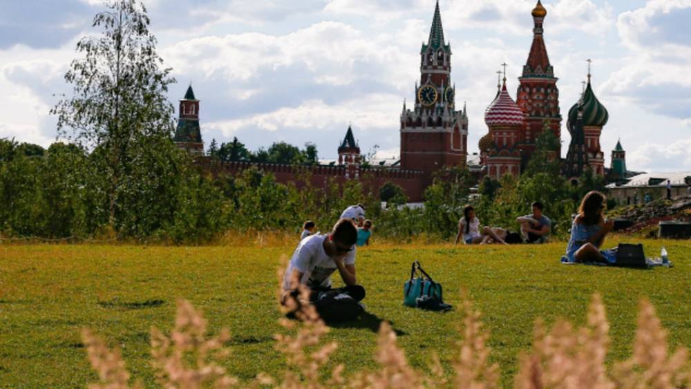 Людмила Паршина - В Москву снова возвращается лето? Синоптики обещают жаркие выходные - tsargrad.tv - Москва - Россия