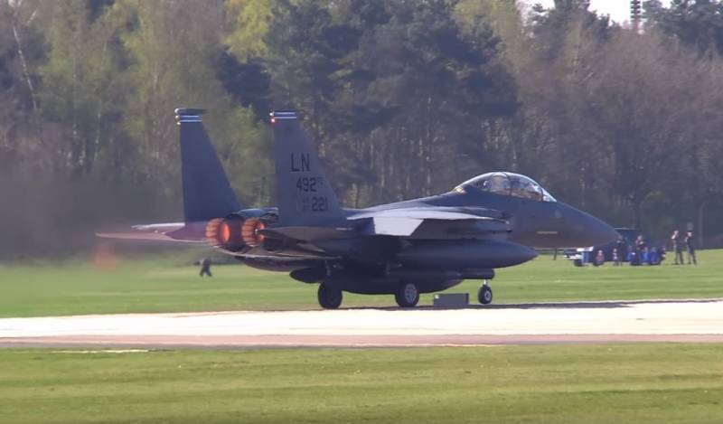 На Ближний Восток переброшены F-15 ВВС США с РЛС "Глаз Дракона" - topwar.ru - Эмираты