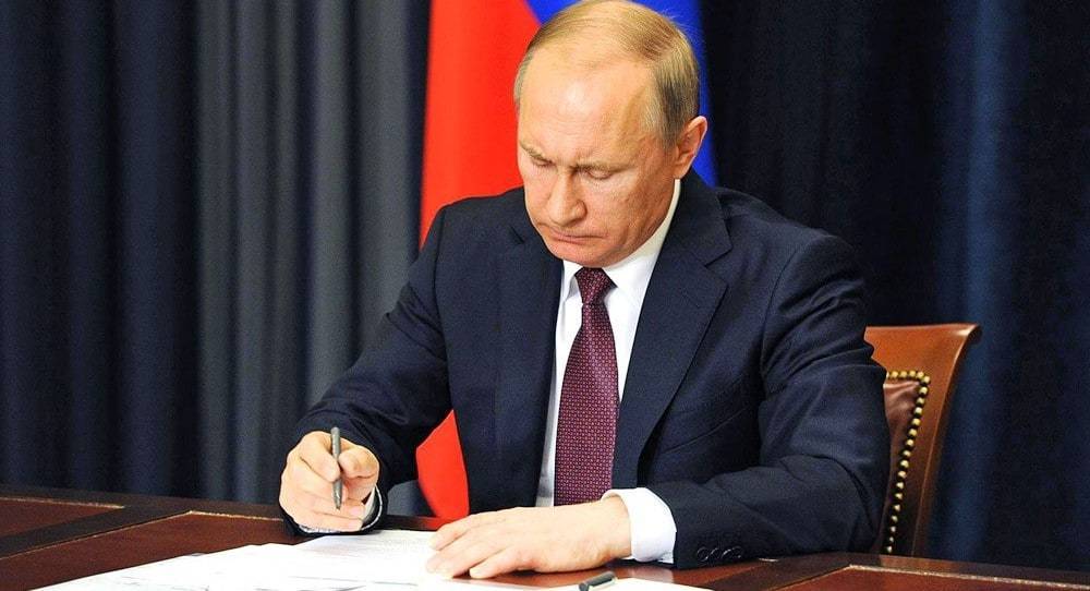 Владимир Путин - Тереза Мэй - Путин ответил на предложение Зеленского о переговорах - nur.kz - Россия - США - Украина - Киев - Англия - Германия - Франция